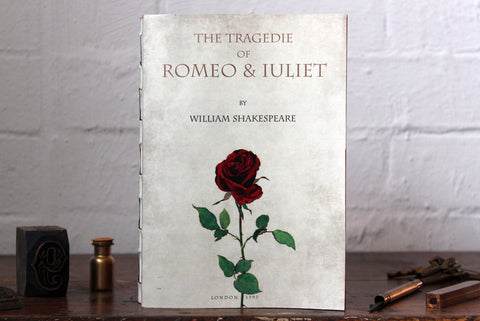Slow Design Libri Muti Notebook - The Tragedie of Romeo & Juliet